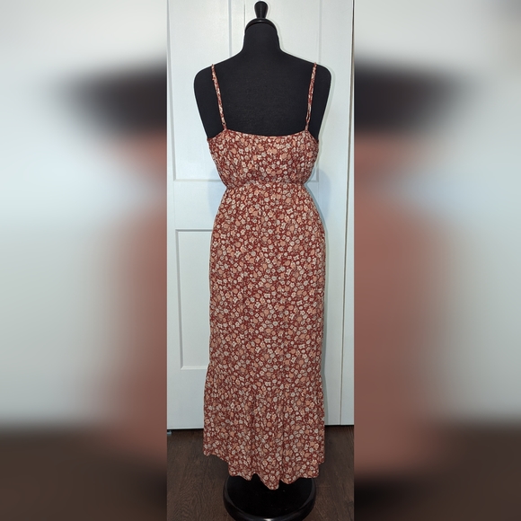 GENTLE FAWN MIDI DRESS - Picture 3 of 8